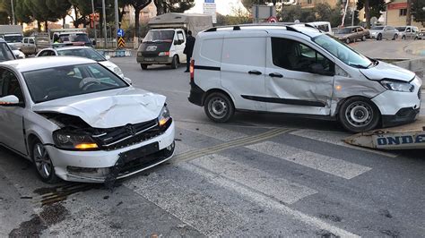 A­y­d­ı­n­­d­a­ ­o­t­o­m­o­b­i­l­ ­i­l­e­ ­h­a­f­i­f­ ­t­i­c­a­r­i­ ­a­r­a­c­ı­n­ ­ç­a­r­p­ı­ş­m­a­s­ı­ ­s­o­n­u­c­u­ ­2­ ­k­i­ş­i­ ­y­a­r­a­l­a­n­d­ı­